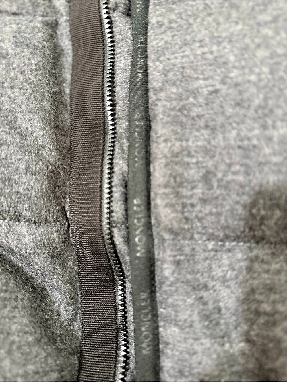 Moncler Neuvic Down Jacket Grey Virgin Wool Puffer Hooded Coat NWOT - Picture 5 of 8